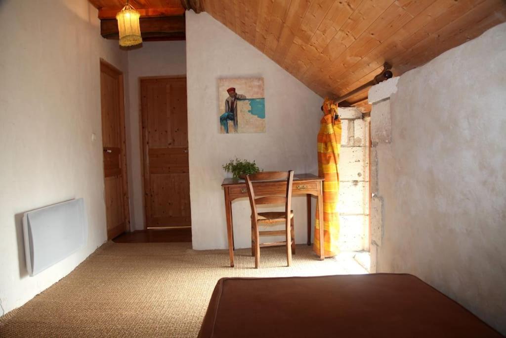 Serenite A La Ferme Equestre Lempzours Exterior photo